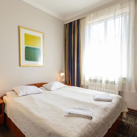 Noclegi Stadion Bed & Breakfast Warsaw Ngoại thất bức ảnh