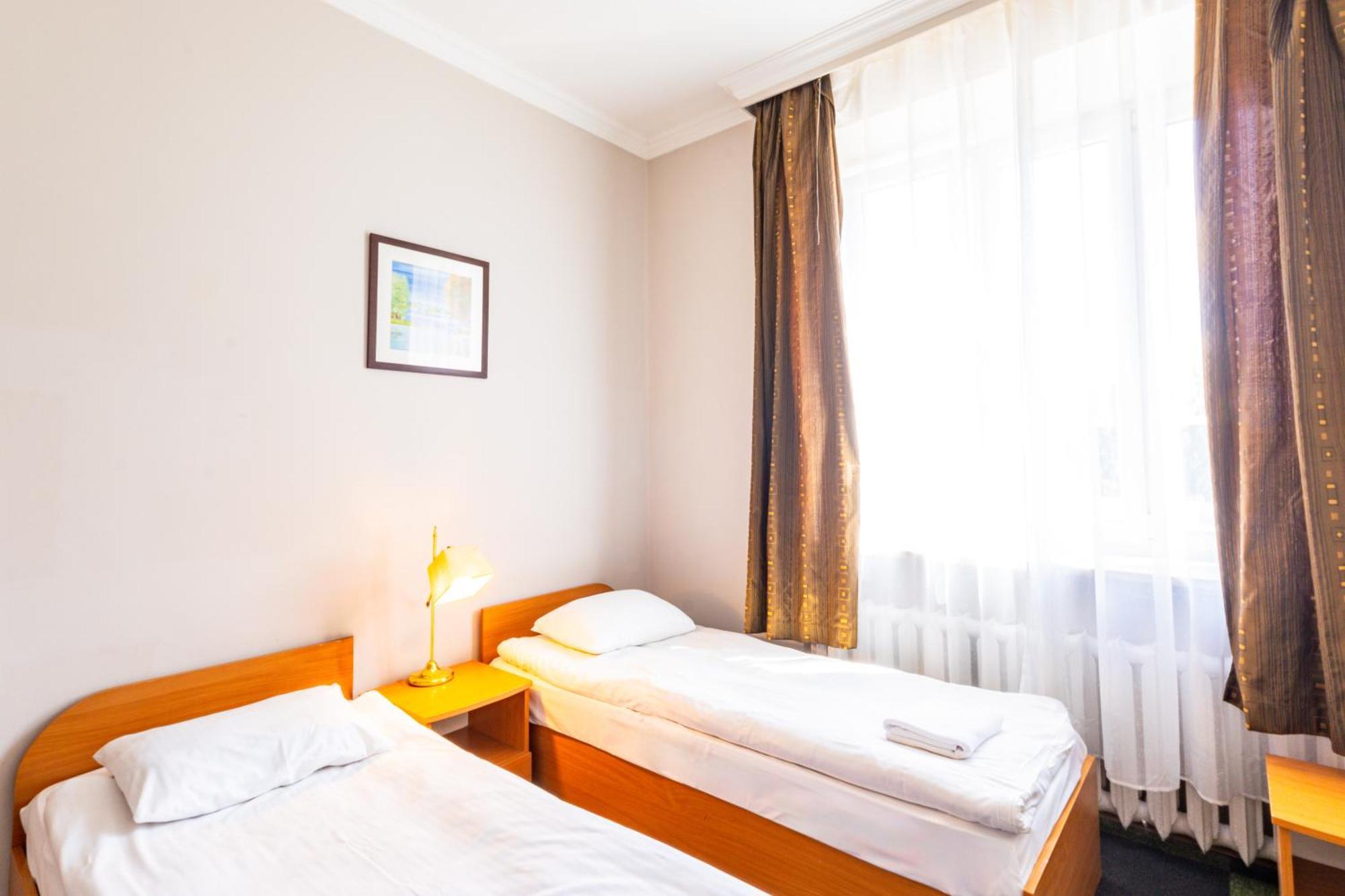 Noclegi Stadion Bed & Breakfast Warsaw Ngoại thất bức ảnh