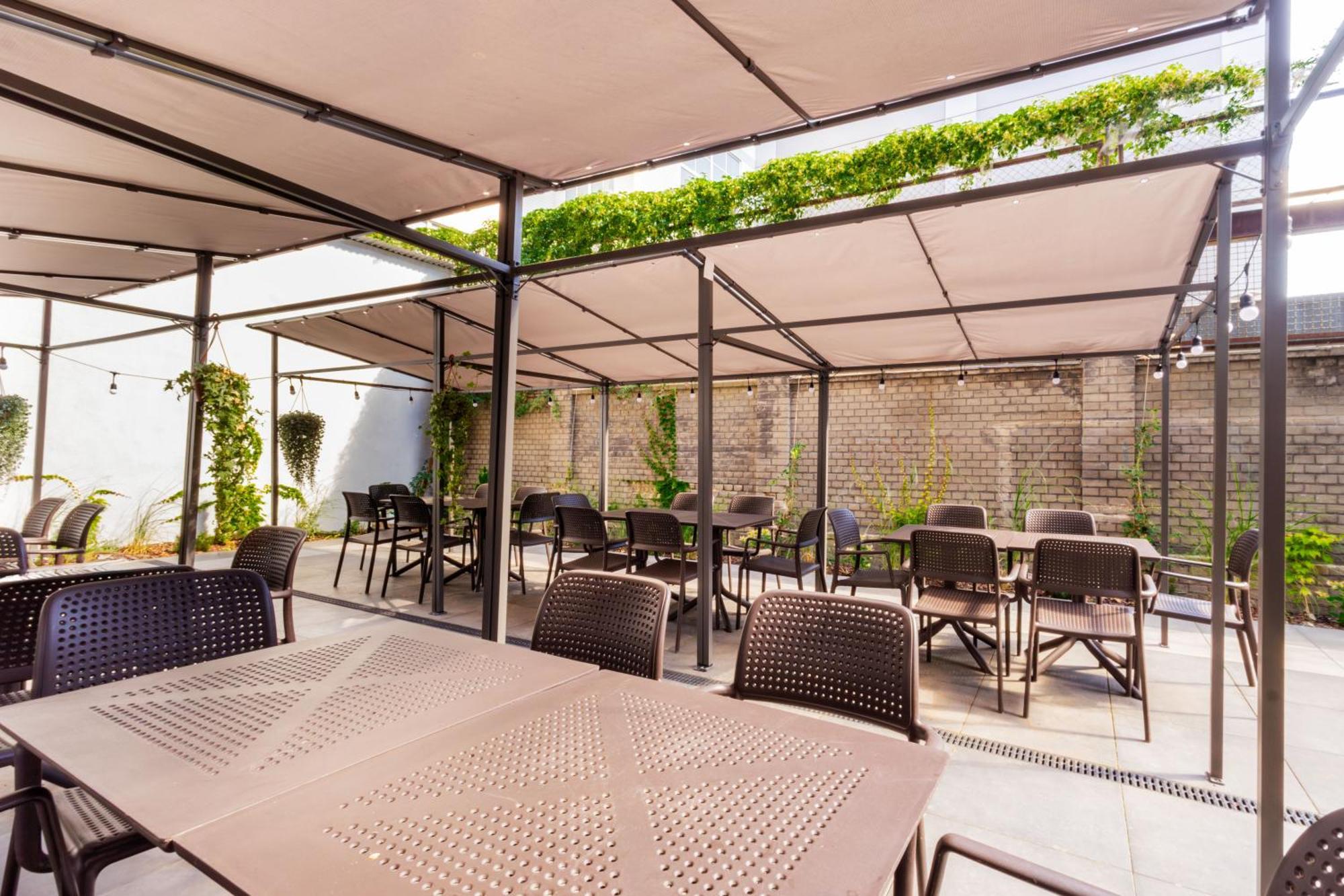 Noclegi Stadion Bed & Breakfast Warsaw Ngoại thất bức ảnh